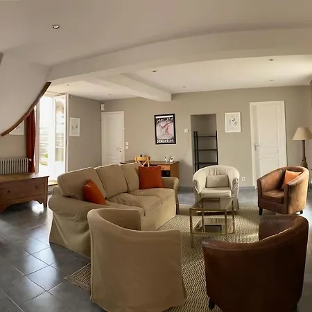 Spacieux Avec Grande Terrasse דירה